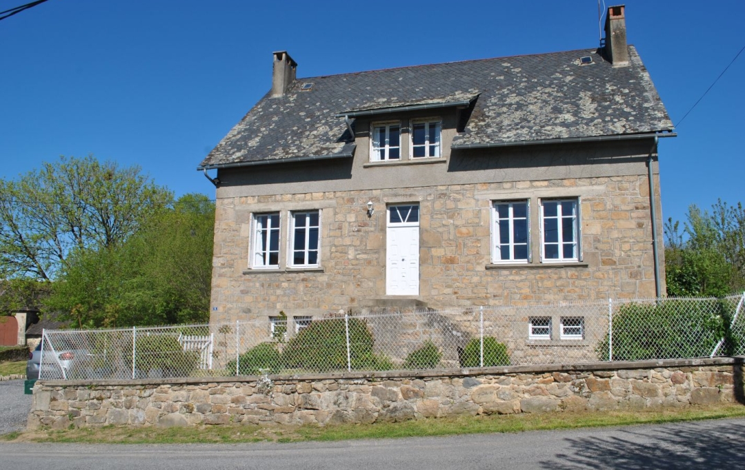 AGENCE DORDOGNE VALLEE : Maison / Villa | SEXCLES (19430) | 189 m2 | 179 760 € 