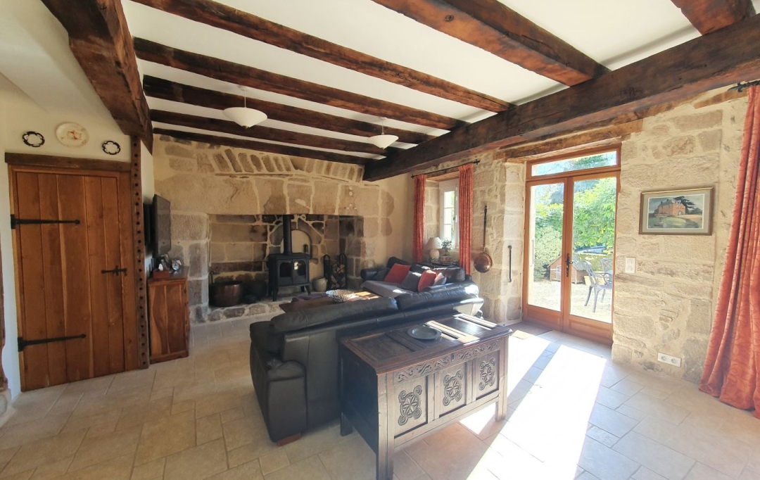 AGENCE DORDOGNE VALLEE : Domaines / Propriétés | SEXCLES (19430) | 265 m2 | 572 000 € 